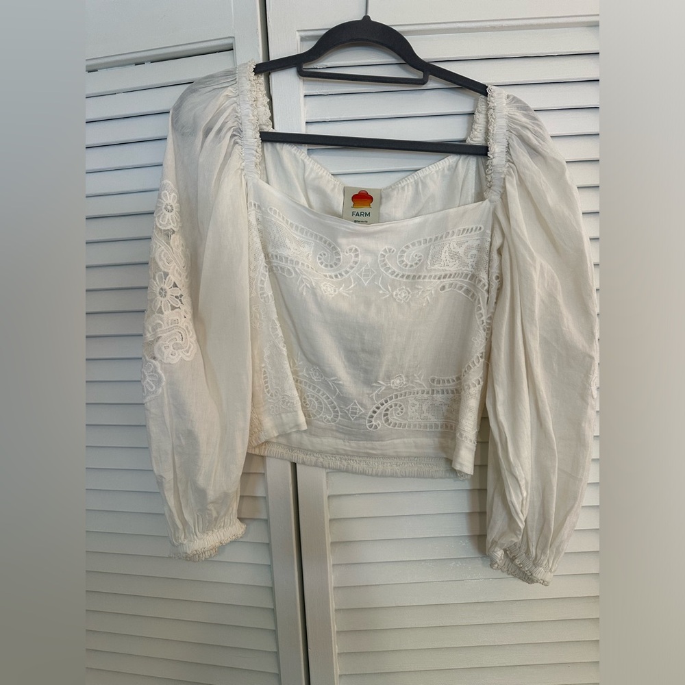 Farm rio off white blouse, balloon sleeve, smocked back